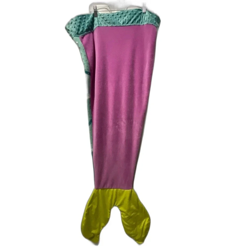 Mermaid Tail wearable Blanket - Blankie tails Green and yellow for teen